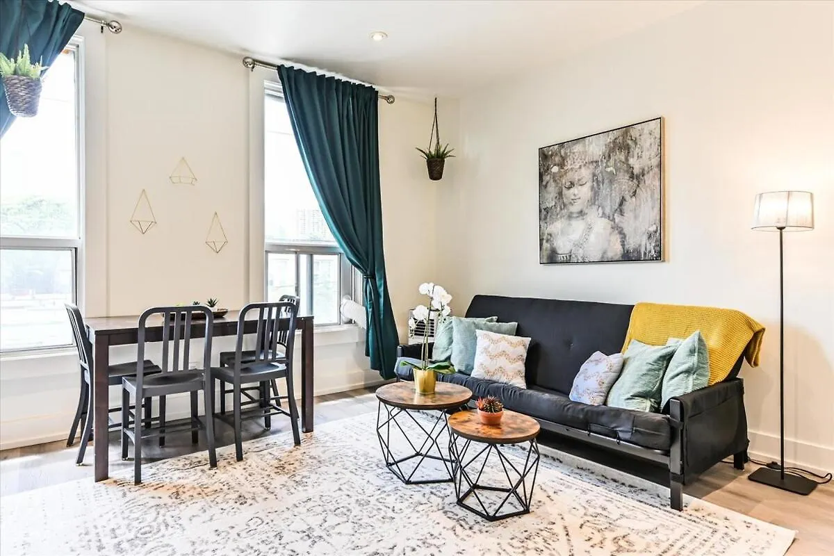 Apartment 1 Bedroom Oasis In Downtown Toronto