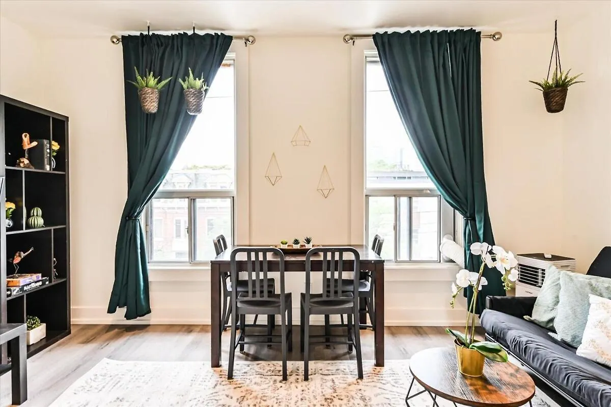 1 Bedroom Oasis In Downtown Toronto